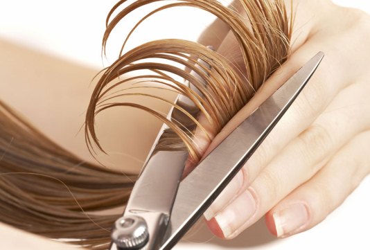 Благоприятные дни для стрижки волос в октябре 2023 г. для женщин и мужчин